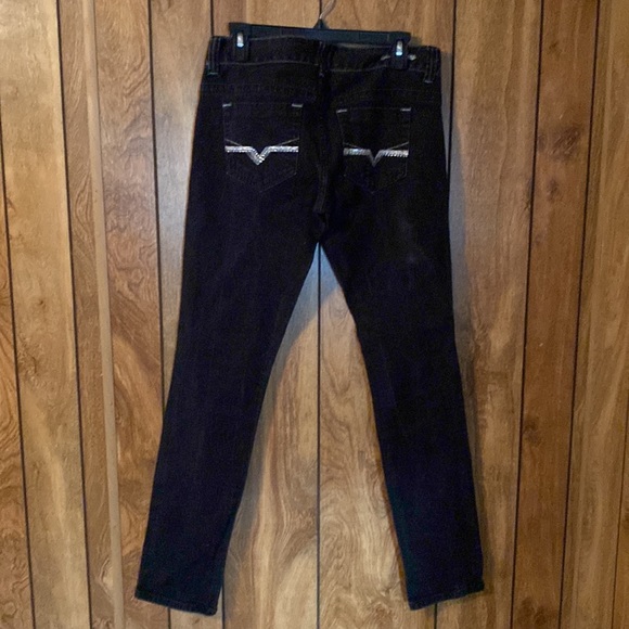 Guess - Picture 5 of 7